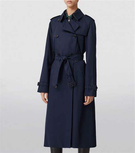 impermeabile burberry lungo spalla raglan 80 90|Long Waterloo Heritage Trench Coat in Coal blue .